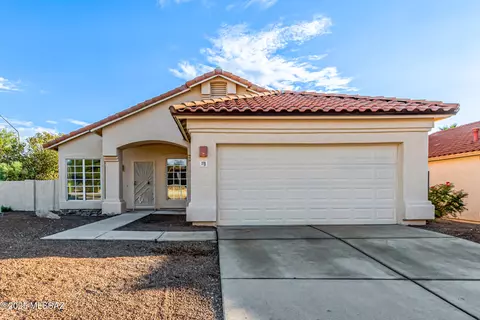 370 S Sonoran Heights Dr, Tucson, AZ 85748