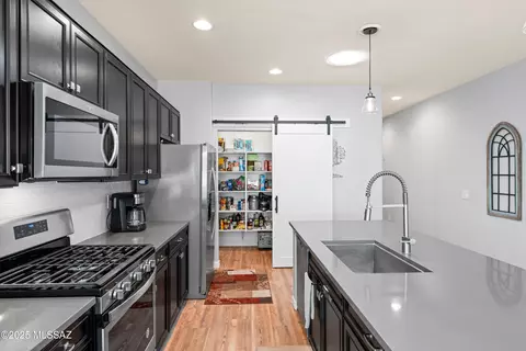 Kitchen - 14282 E Hub Dr, Vail, AZ 85641 photo 4 of 4