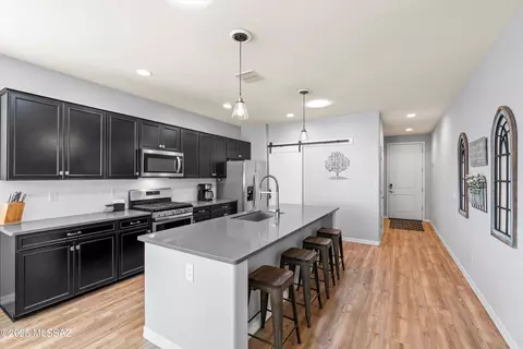 Kitchen - 14282 E Hub Dr, Vail, AZ 85641 photo 2 of 4