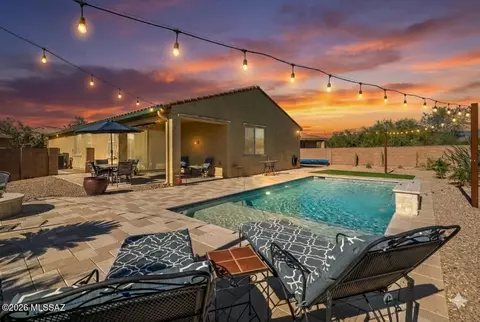 14282 E Hub Dr, Vail, AZ 85641