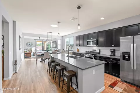 Kitchen - 14282 E Hub Dr, Vail, AZ 85641 photo 1 of 4