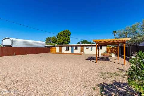 Exterior - 5402 E 28th St, Tucson, AZ 85711 photo 9 of 11