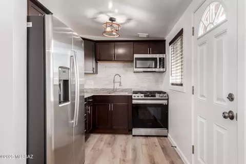Kitchen - 5402 E 28th St, Tucson, AZ 85711 photo 2 of 3