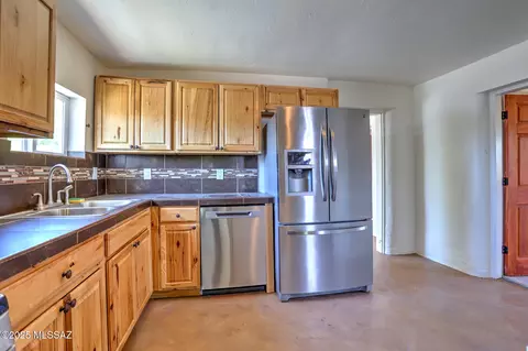 1113 W Huron St, Tucson, AZ 85745