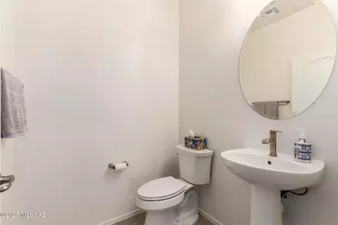 Bath - 11989 E Chamrod Dr, Vail, AZ 85641 photo 1 of 3