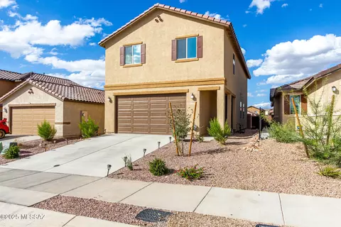Exterior - 11989 E Chamrod Dr, Vail, AZ 85641 photo 2 of 5