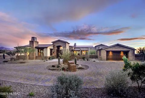 6167 W Seven Saguaros Cir, Marana, AZ 85658