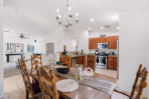 102 S Beyerville Pl, Sahuarita, AZ 85629