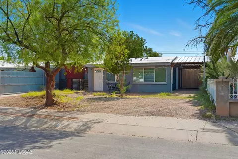 Exterior - 3738 E Shepherd Pl, Tucson, AZ 85713 photo 2 of 6