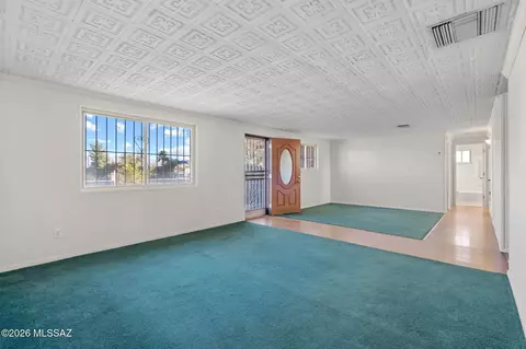 Living - 4440 E Drexel Rd, Tucson, AZ 85706 photo 3 of 4
