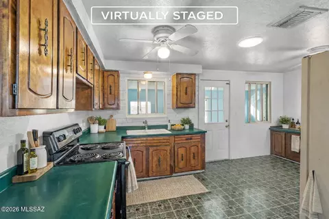 Kitchen - 4440 E Drexel Rd, Tucson, AZ 85706 photo 1 of 4