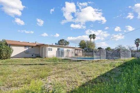Exterior - 4440 E Drexel Rd, Tucson, AZ 85706 photo 8 of 9