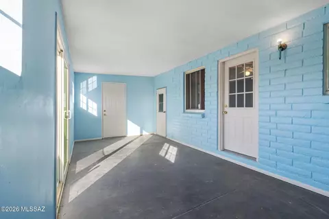 Exterior - 4440 E Drexel Rd, Tucson, AZ 85706 photo 3 of 9