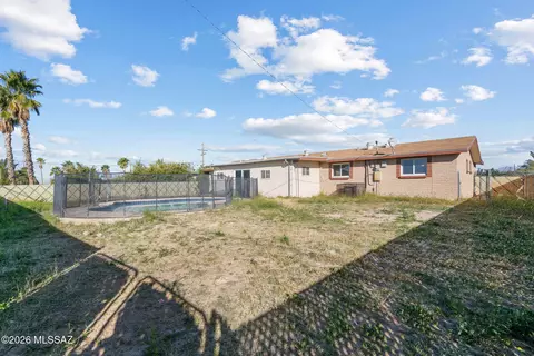 Exterior - 4440 E Drexel Rd, Tucson, AZ 85706 photo 9 of 9