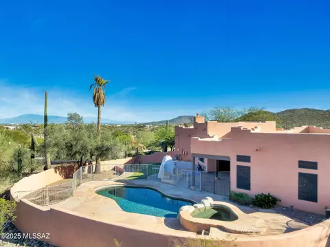 1533 N Desert Trumpet Ct, Tucson, AZ 85745