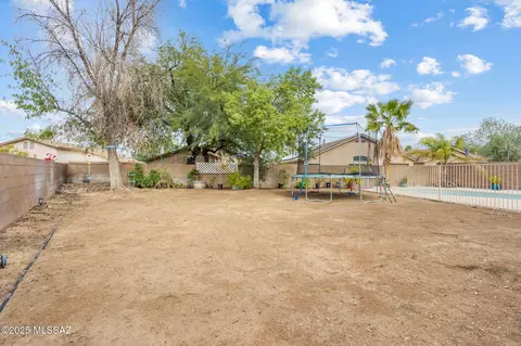 Exterior - 8805 E Lions Spring Pl, Tucson, AZ 85747 photo 3 of 7
