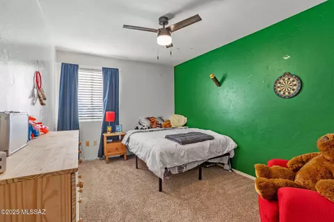 Bedroom - 8805 E Lions Spring Pl, Tucson, AZ 85747 photo 7 of 8