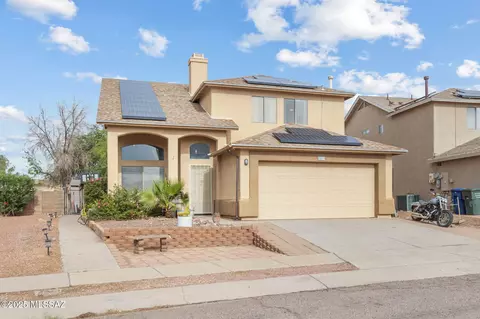 8805 E Lions Spring Pl, Tucson, AZ 85747
