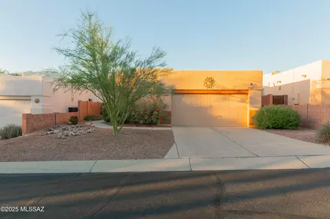 7745 E Pristine Pl, Tucson, AZ 85750