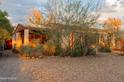 539 S Irving Ave, Tucson, AZ 85711