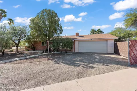 5426 E 18th St, Tucson, AZ 85711