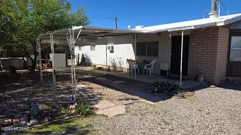 5451 N Royal Palm Dr, Tucson, AZ 85705