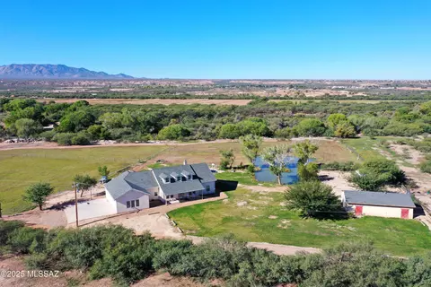 1050 S Dill Rd, Benson, AZ 85602