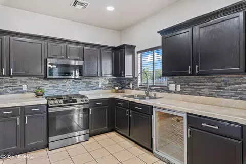 Kitchen - 3592 E Felix Blvd, Tucson, AZ 85706 photo 1 of 2
