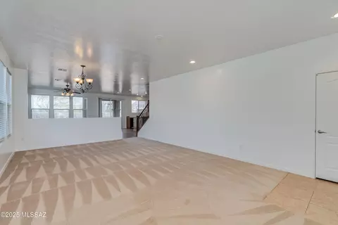 Living - 17033 S Mesa Shadows Dr, Vail, AZ 85641 photo 3 of 6
