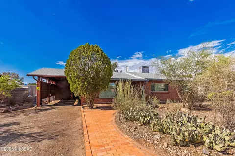 4807 E Helen St, Tucson, AZ 85712