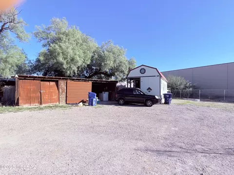 Exterior - 525 E Navajo Rd, Tucson, AZ 85705 photo 8 of 8
