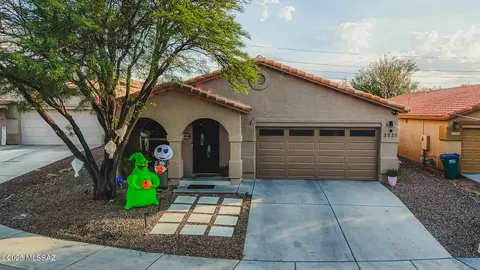 3537 W Camino De Talia, Tucson, AZ 85741