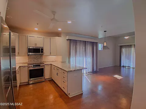 96 E Limberlost Dr UNIT 100, Tucson, AZ 85705 photo 2