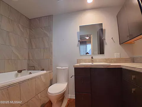 96 E Limberlost Dr UNIT 100, Tucson, AZ 85705 photo 5