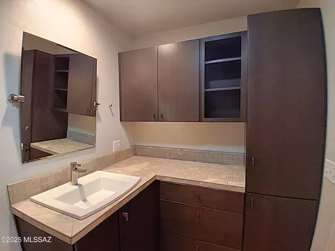 96 E Limberlost Dr UNIT 100, Tucson, AZ 85705 photo 6