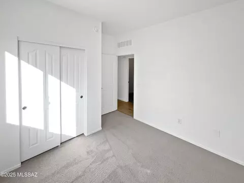 Bedroom - 5097 E Fishhook Ct, Tucson, AZ 85756 photo 5 of 9