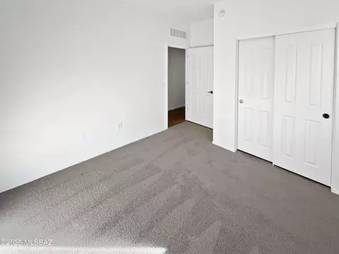 Bedroom - 5097 E Fishhook Ct, Tucson, AZ 85756 photo 7 of 9