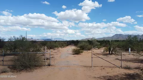 5400 N River Rock Ln N, Tucson, AZ 85743