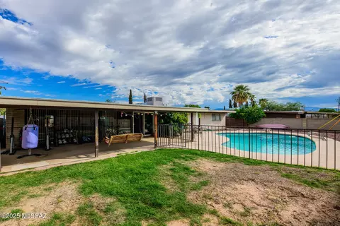Exterior - 7528 E 33rd St, Tucson, AZ 85710 photo 3 of 7