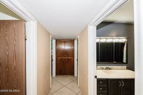 Entry Way - 7528 E 33rd St, Tucson, AZ 85710 photo 3 of 3