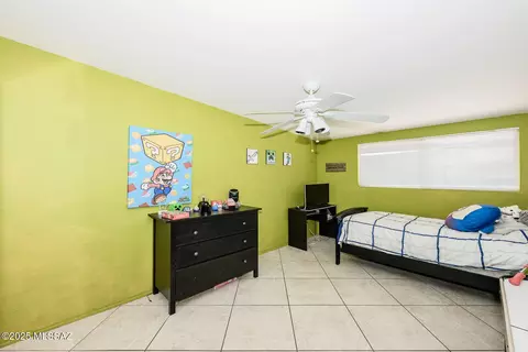 Bedroom - 7528 E 33rd St, Tucson, AZ 85710 photo 2 of 2