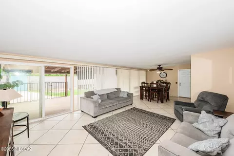 Living - 7528 E 33rd St, Tucson, AZ 85710 photo 4 of 5