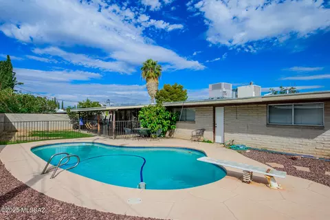 Exterior - 7528 E 33rd St, Tucson, AZ 85710 photo 6 of 7