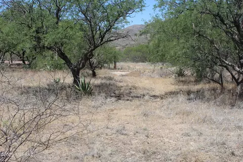 15575 E Hillton Ranch Rd, Vail, AZ 85641