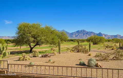 764 W Puma Peak Rd, Green Valley, AZ 85614