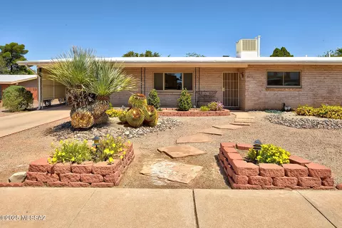 8435 E 25th St, Tucson, AZ 85710