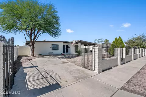 5932 S Liberty Ave, Tucson, AZ 85706