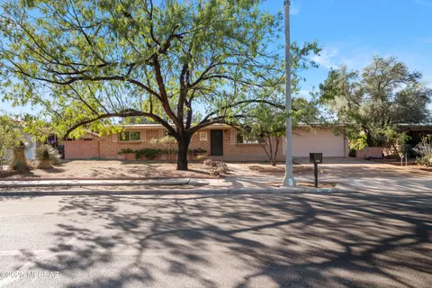 5222 E Rosewood St, Tucson, AZ 85711