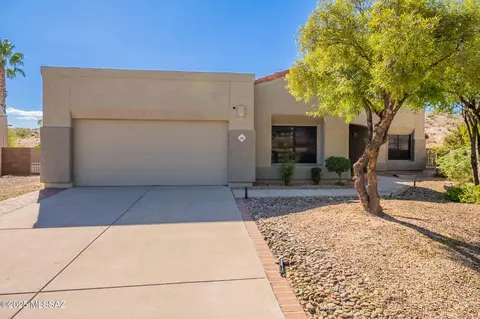 593 W Pyramid Point Ct, Oro Valley, AZ 85737