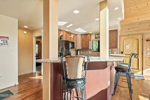 Kitchen - 11035 E Flicker Ln, Mount Lemmon, AZ 85619 photo 1 of 5
